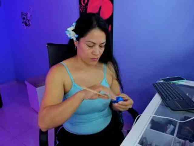 SkaterGal webcam