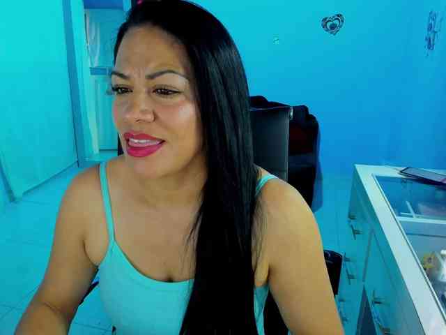 SkaterGal webcam