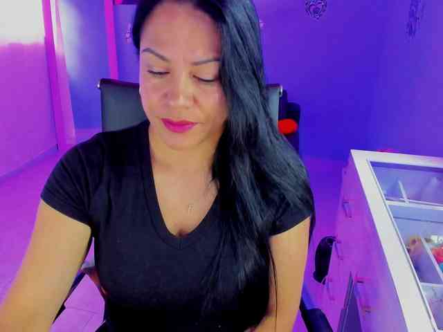 SkaterGal webcam