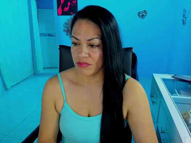 SkaterGal webcam
