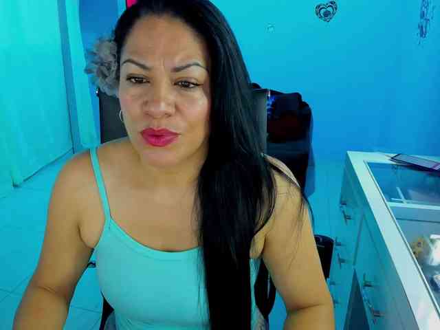 SkaterGal webcam
