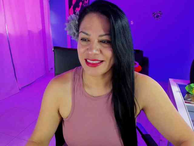SkaterGal webcam