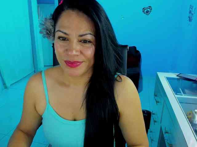 SkaterGal webcam