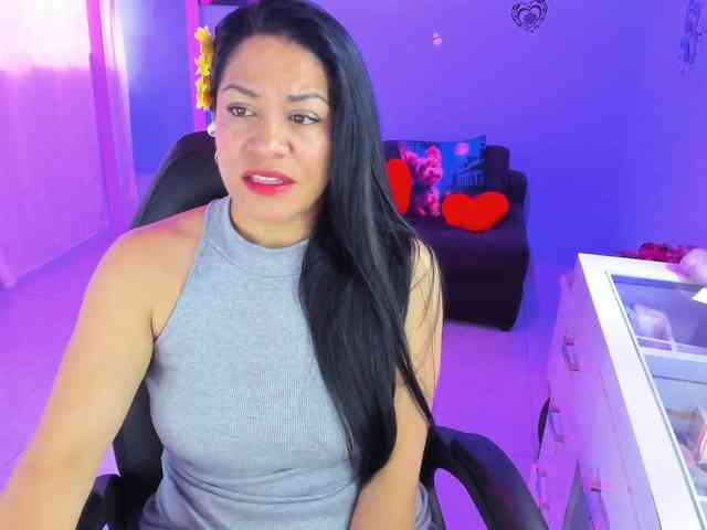 SkaterGal webcam