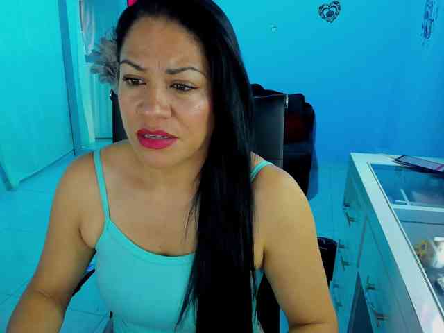 SkaterGal Live Webcam on BongaCams