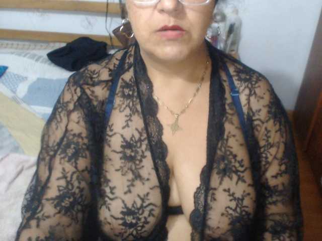 Meganny2023 live cam on BongaCams