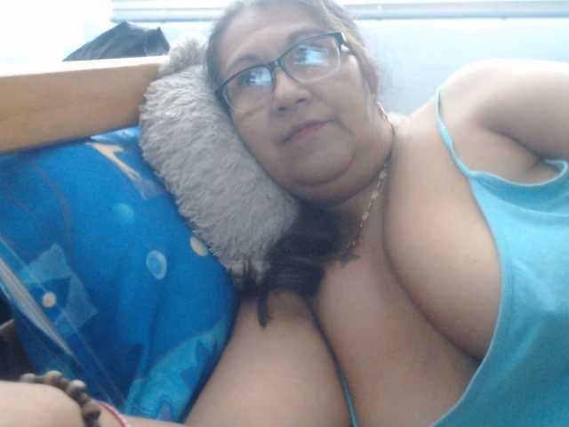 Meganny2023 live cam on BongaCams