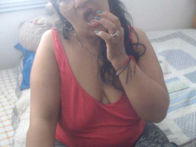Meganny2023 live cam on BongaCams