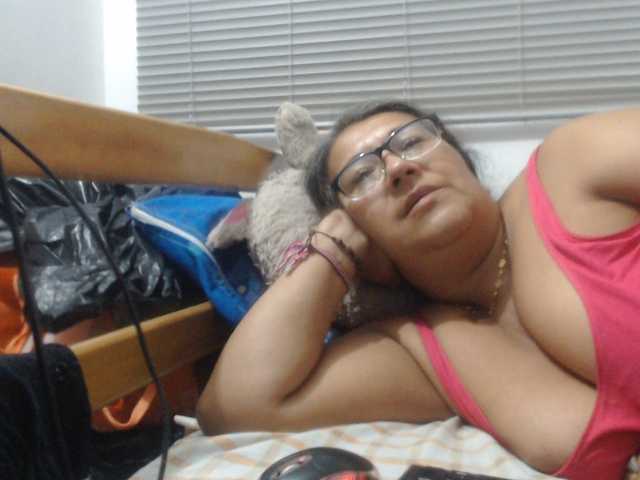 Meganny2023 live cam on BongaCams