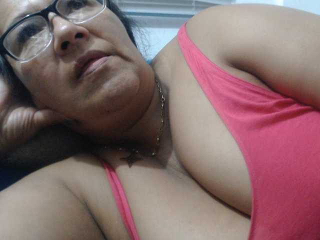Meganny2023 live cam on BongaCams