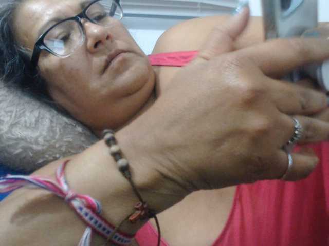 Meganny2023 live cam on BongaCams