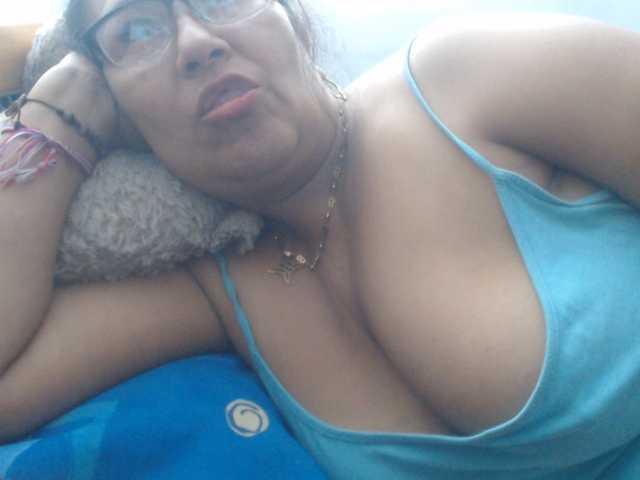 Meganny2023 live cam on BongaCams