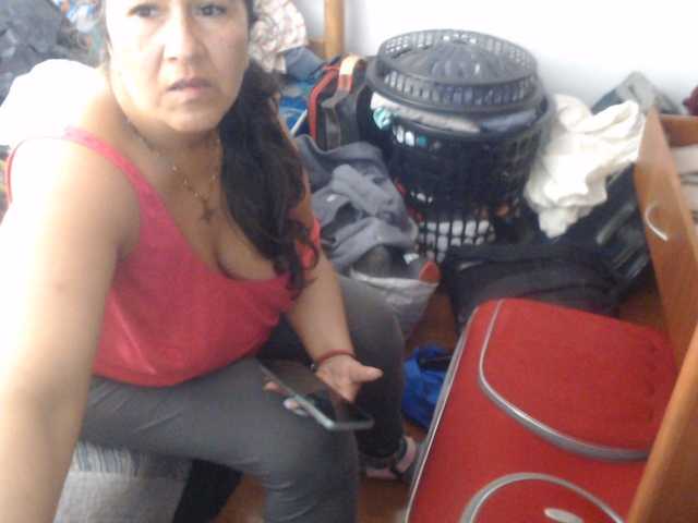 Meganny2023 live cam on BongaCams