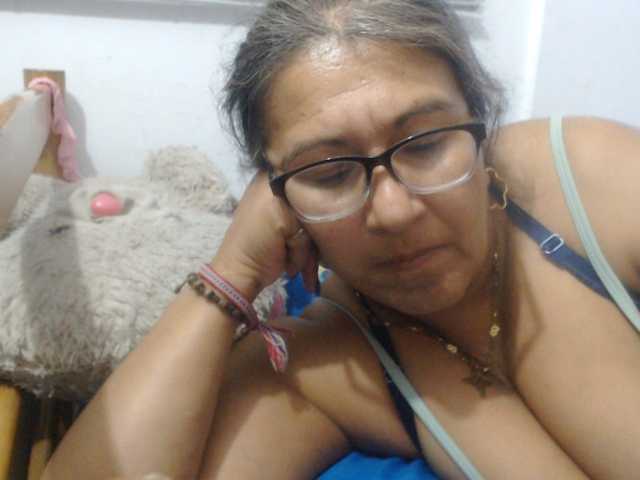 Meganny live cam preview