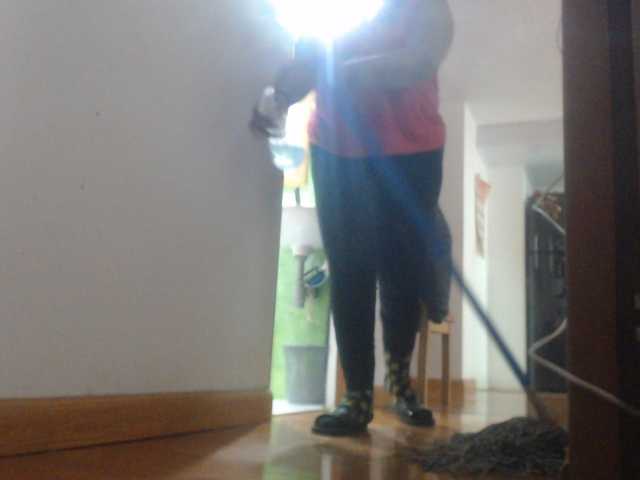 Meganny2023 live cam on BongaCams