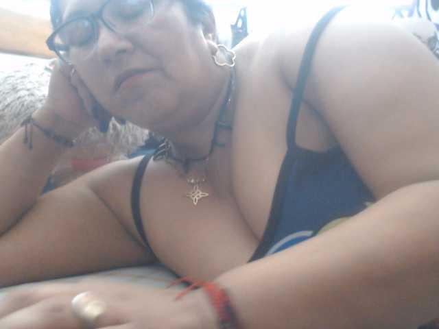 Meganny live cam preview