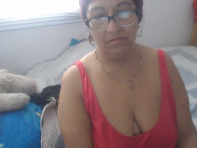 Meganny2023 live cam on BongaCams
