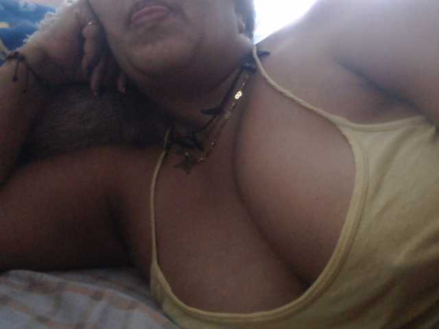 Meganny live cam preview