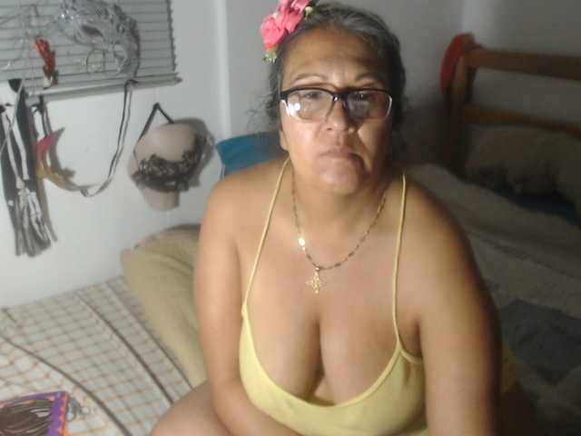Meganny live cam preview