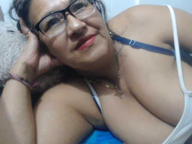 Meganny live cam preview