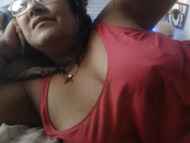 Meganny2023 live cam on BongaCams