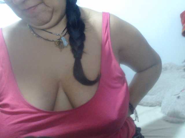 Meganny2023 live cam on BongaCams