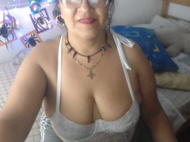 Meganny2023, en vivo ahora en BongaCams