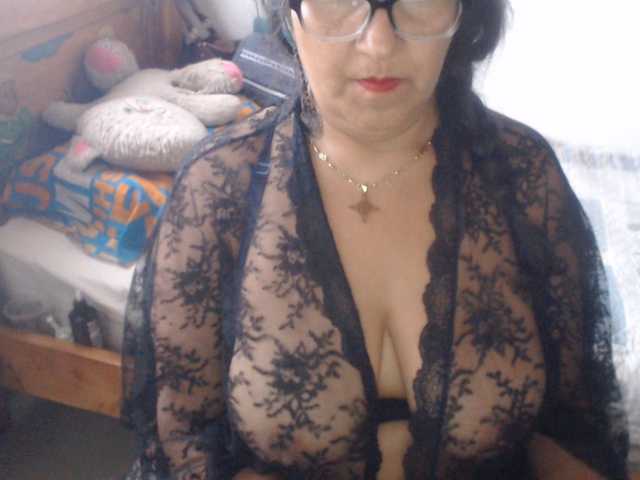 Meganny2023 live cam on BongaCams