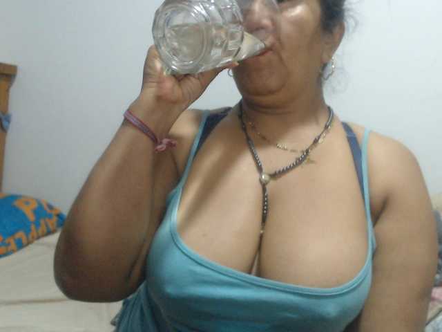 Meganny2023 live cam on BongaCams