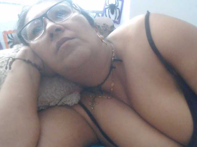 Meganny live cam preview