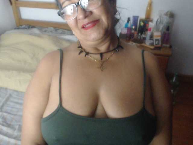 Meganny live cam preview