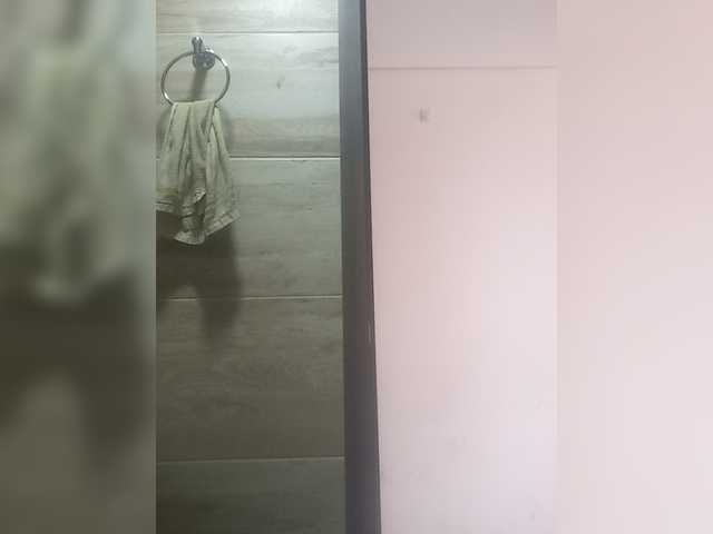 Meganny2023 live cam on BongaCams