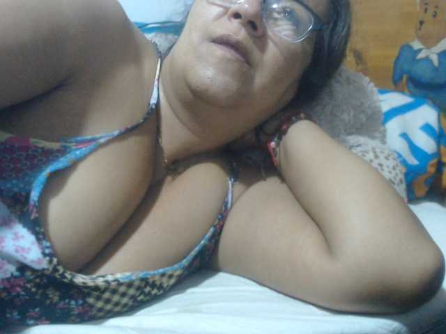 Meganny2023 live cam on BongaCams