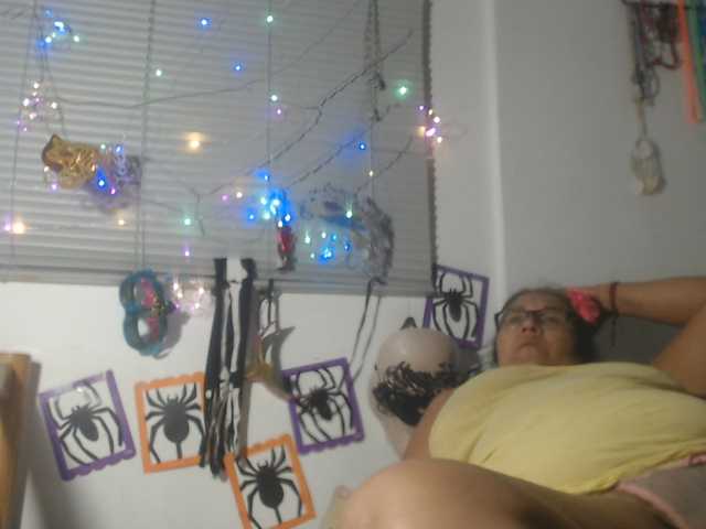 Meganny live cam preview
