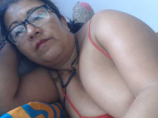 Meganny2023 live cam on BongaCams