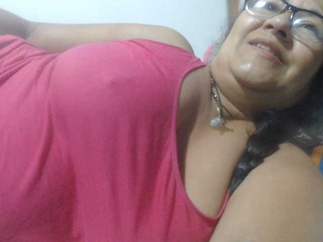 Meganny2023 live cam on BongaCams