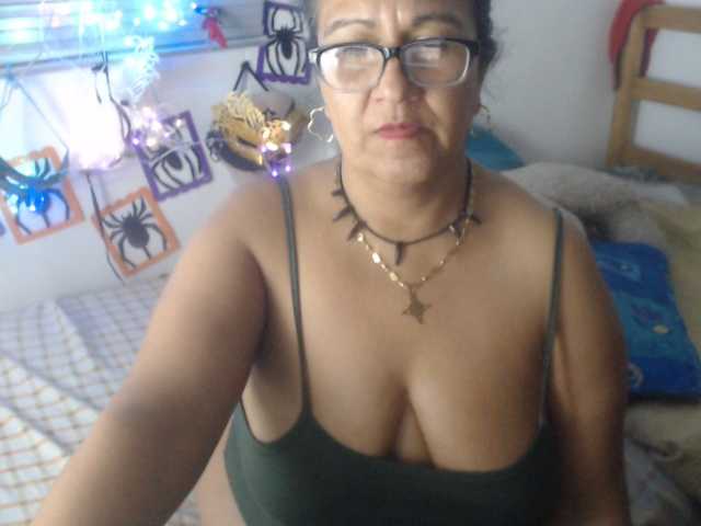 Meganny2023, en vivo ahora en BongaCams