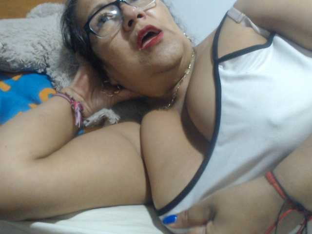 Meganny2023 live cam on BongaCams