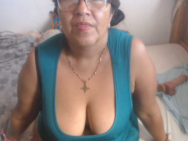 Meganny2023 live cam on BongaCams