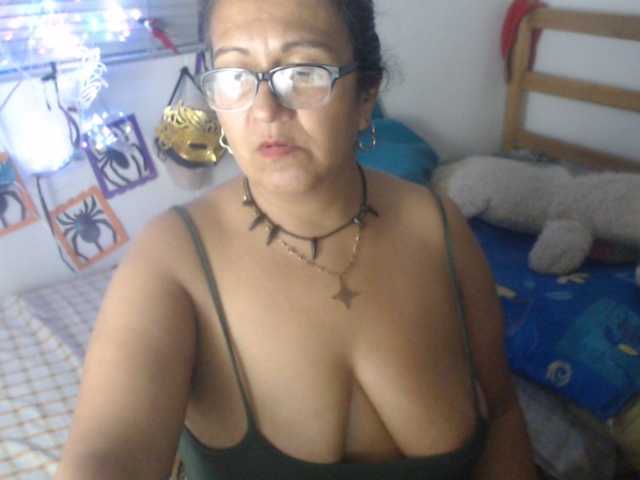 Meganny2023, en vivo ahora en BongaCams