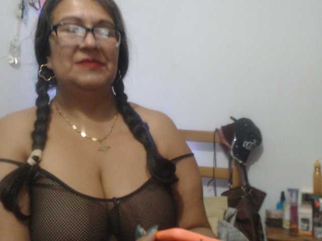 Meganny live cam preview