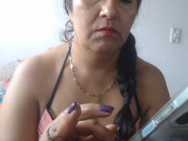 Meganny2023 live cam on BongaCams