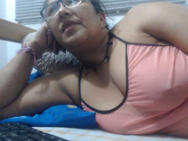 Meganny live cam preview
