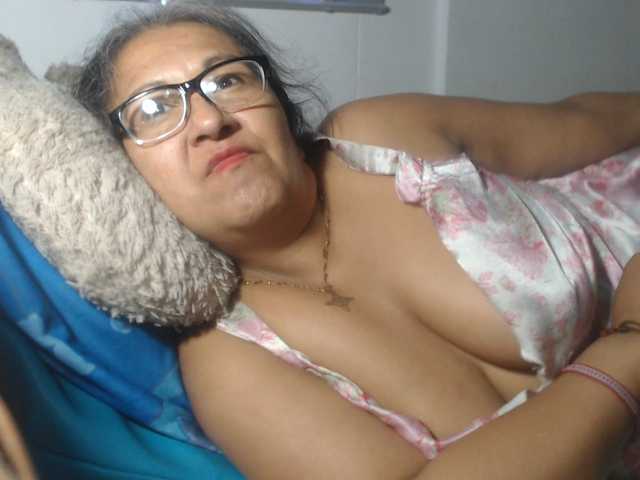 Meganny live cam preview