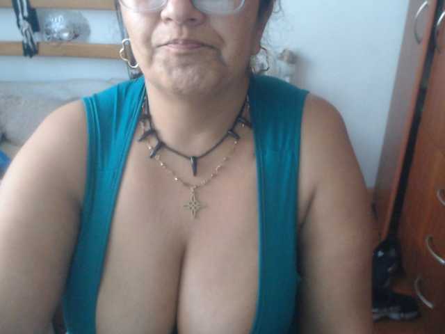 Meganny2023, en directo ahora en BongaCams