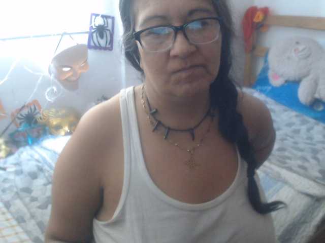 Meganny2023 live cam preview