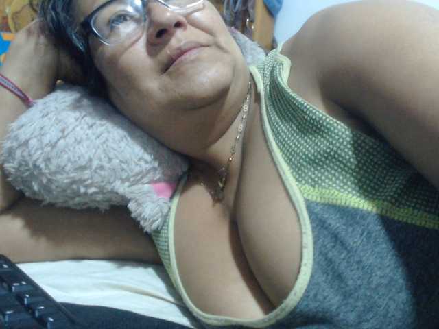 Meganny2023 live cam on BongaCams