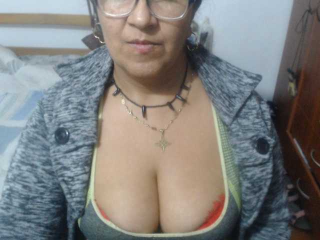 Meganny live cam preview