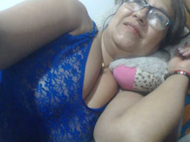 Meganny2023 live cam on BongaCams