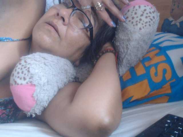 Meganny2023 live cam on BongaCams